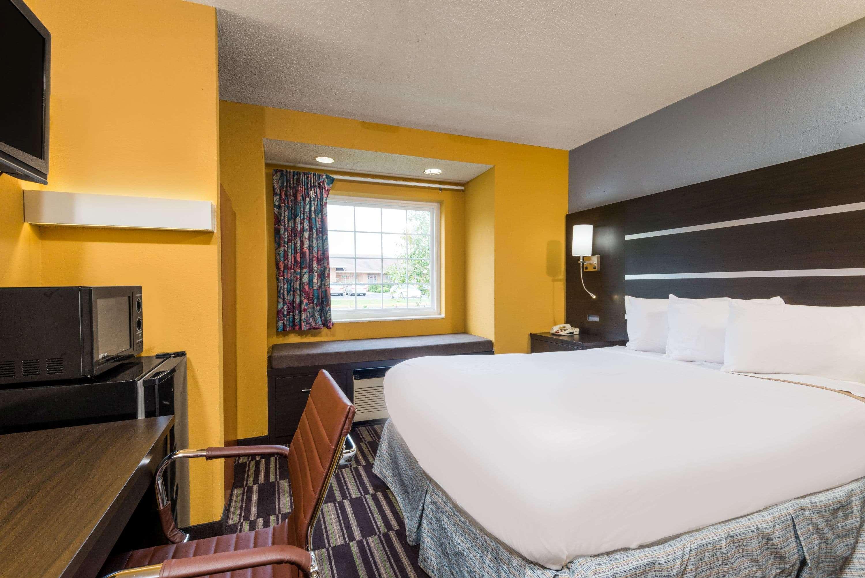 Microtel Inn & Suites By Wyndham Riverside Dayton Zewnętrze zdjęcie